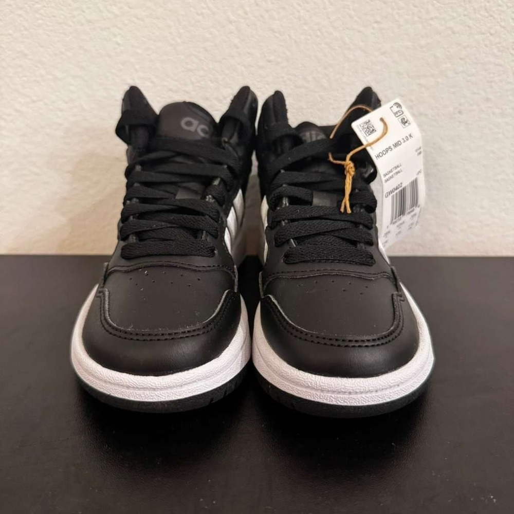 Adidas Hoops 3.0 Mid Basketball Shoes GW0402 Black White Kids 11 New - Picture 4 of 13